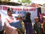 noreen hameed with her community